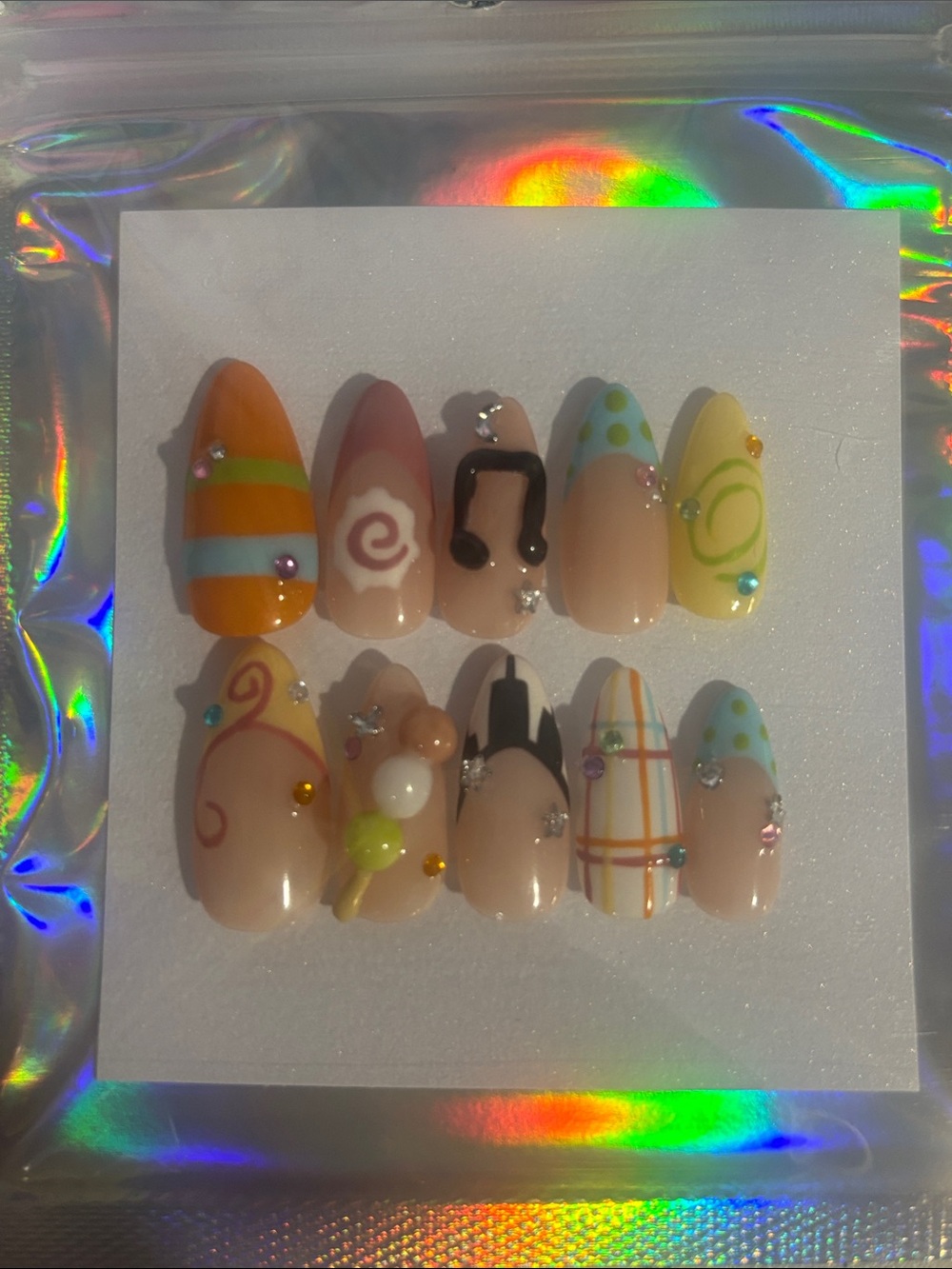 Custom Handmade Heisei retro Press-ons Nails Almond Medium